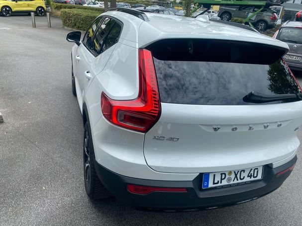 Volvo XC40 B3 Plus Dark 120 kW image number 11