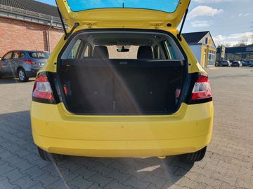 Car image 14