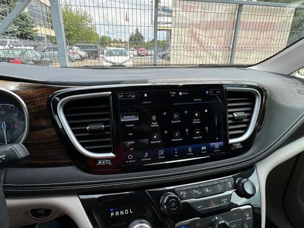 Chrysler Pacifica 208 kW image number 31