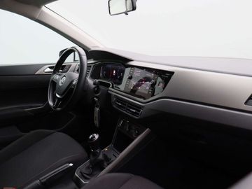 Car image 31