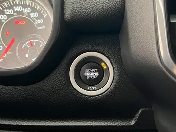 Car image 38