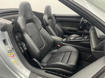 Car image 26