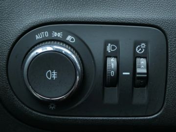Car image 40