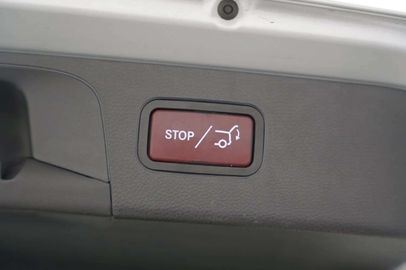 Car image 33