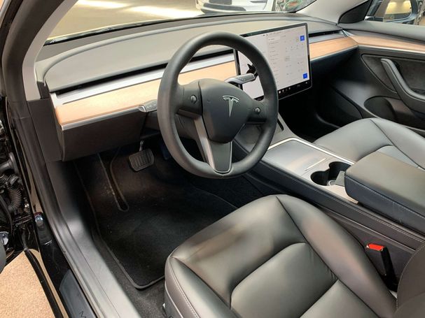 Tesla Model 3 60 208 kW image number 4