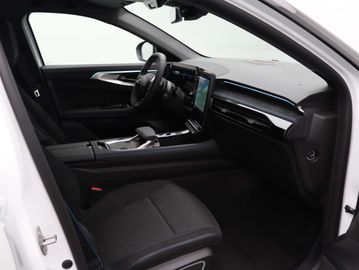 Car image 30