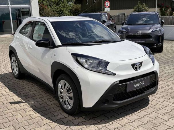 Toyota Aygo X 1.0 53 kW image number 2