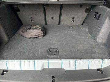 Car image 37