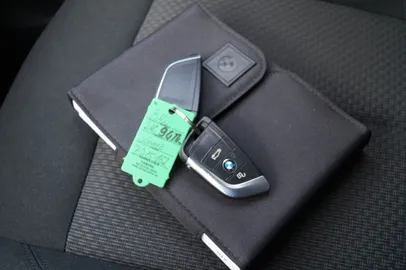 Car image 29