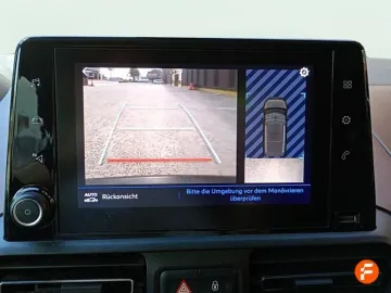 Car image 29