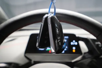 Car image 25