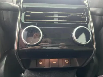 Car image 35