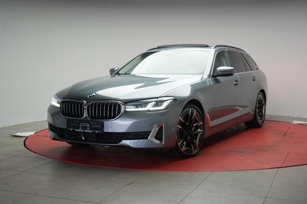 BMW 530i Touring Luxury Line 185 kW image number 1