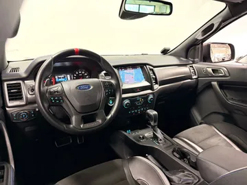Car image 35
