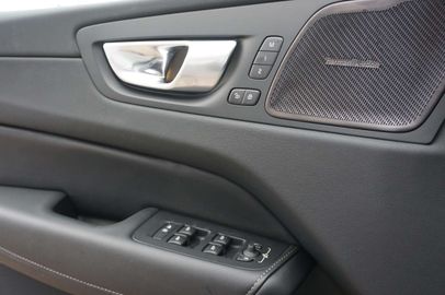 Car image 36