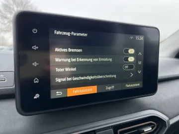 Car image 26