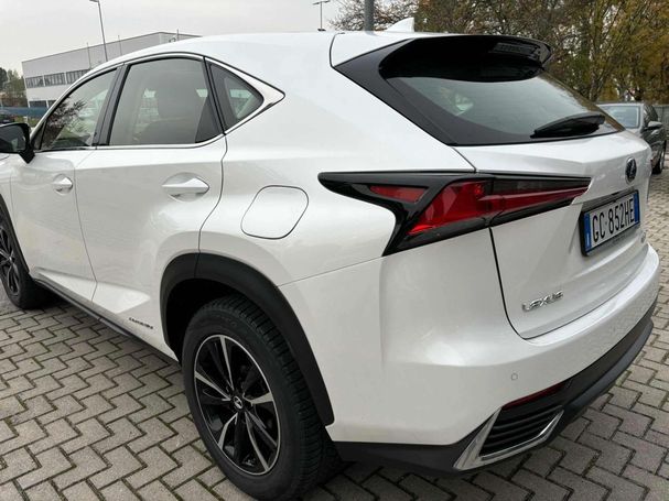 Lexus NX 300 h 145 kW image number 4