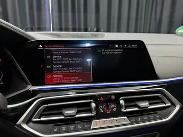 Car image 45
