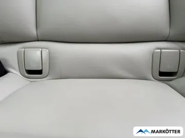 Car image 35