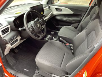 Car image 9