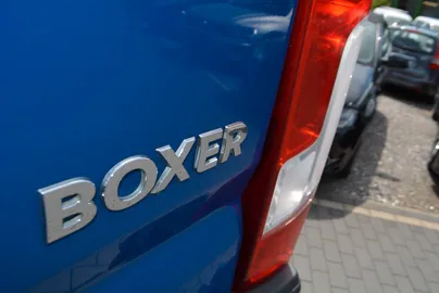 Car image 43