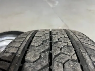 Car image 34