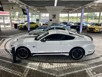 Car image 47