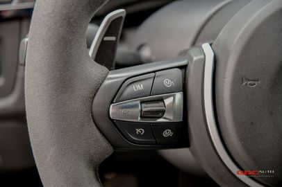 Car image 36