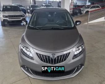 Car image 2