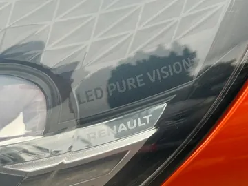Car image 30