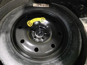Car image 27