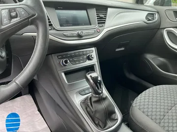 Car image 24