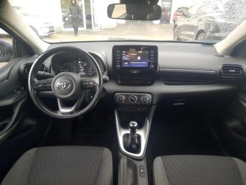 Car image 15