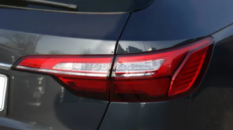 Car image 40