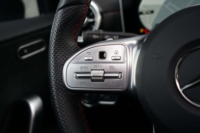 Car image 38