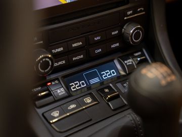 Car image 37