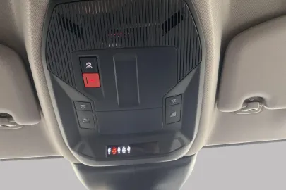 Car image 35