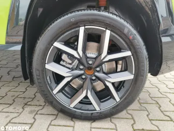 Car image 33