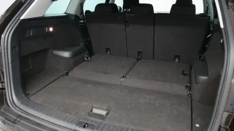Car image 39
