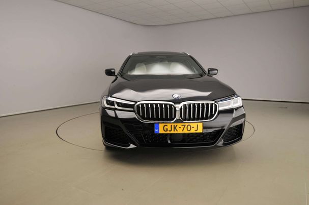 BMW 530 Touring xDrive 215 kW image number 2