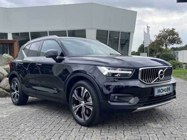 Volvo XC40 T4 Inscription Expression DKG 155 kW image number 2