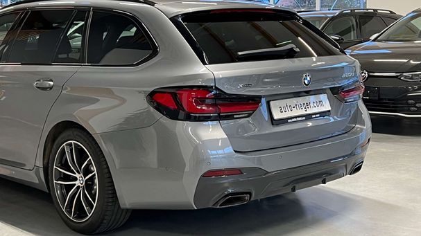 BMW 520d Touring xDrive 140 kW image number 24