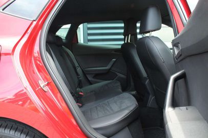 Car image 31