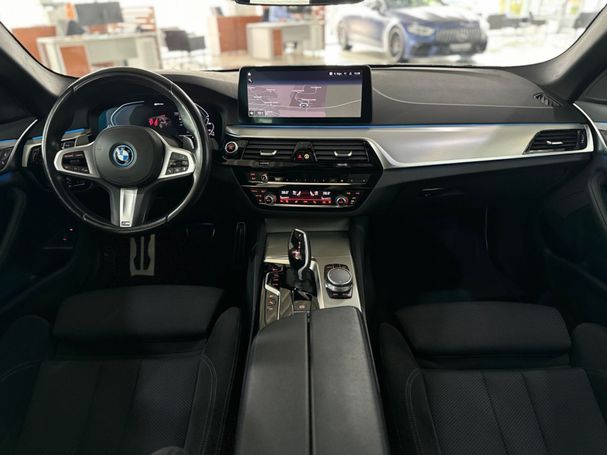 BMW 530 Touring xDrive 215 kW image number 38