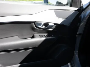 Car image 45