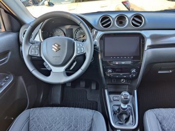 Car image 11