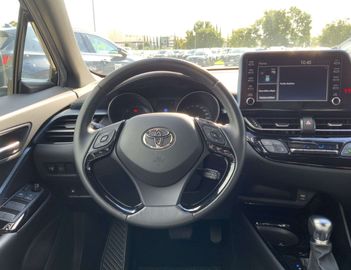 Car image 11