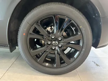 Car image 23