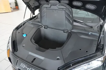Car image 47