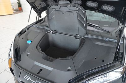 Car image 47